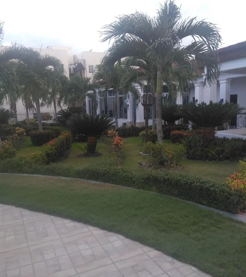 דירות סנטיאגו דה לוס קבאלרוס Paradise 3 Cerro Altos 0*,